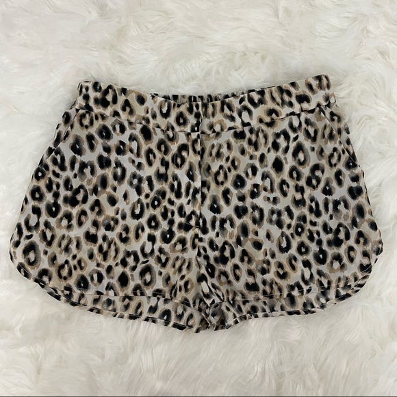 Glassons Leopard Print Shorts, Size 8 - Picture 1 of 6